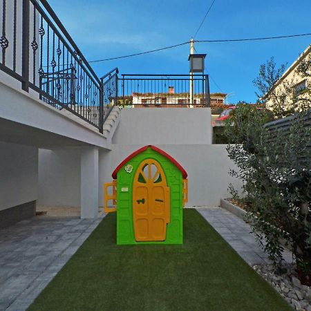 Deluxe Apartman Porto Trogir Buitenkant foto