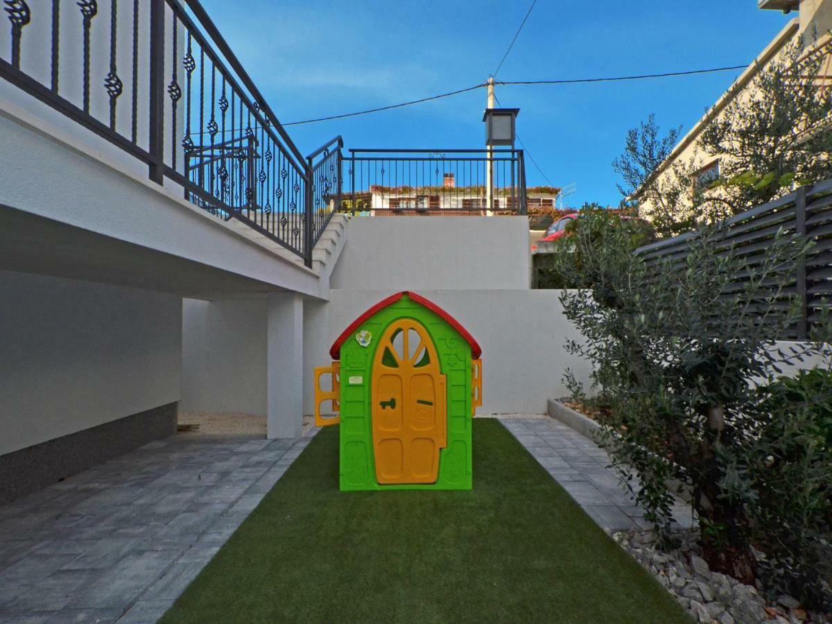 Deluxe Apartman Porto Trogir Buitenkant foto
