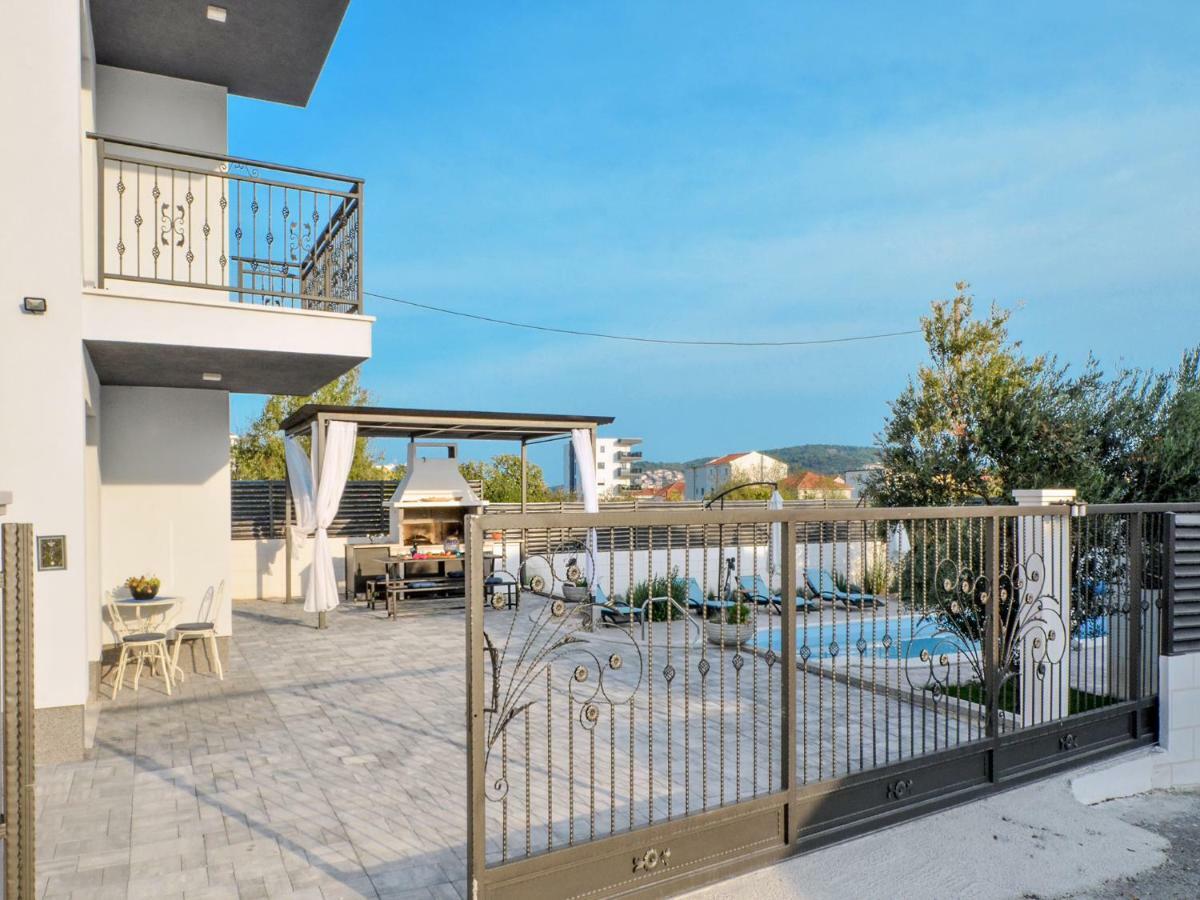 Deluxe Apartman Porto Trogir Buitenkant foto